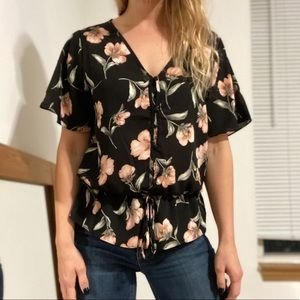 Floral short sleeve blouse